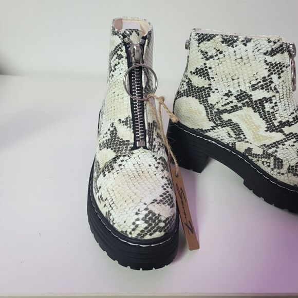 Seven7 footwear Zoe snake platform bootie, 8 - Picture 10 of 11